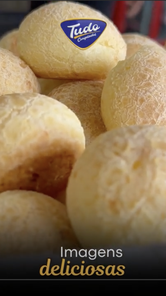 Atenção! Imagens deliciosas à frente! Atenção! Imagens deliciosas à frente! Imagine esse pão de queijo irresistível da Tudo Congelados no seu estabelecimento! Encante seus clientes com o sabor autêntico de Minas Gerais. Seja nosso representante e traga essa delícia para o seu negócio!