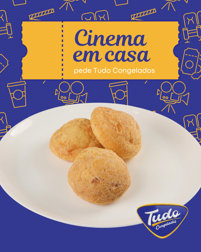 📽️🎬 As férias são o momento perfeito para relaxar e curtir com a família e amigos. Que tal organizar uma sessão de cinema em casa? A novidade fica por conta da comida! Ao invés da pipoca de sempre, você coloca os pães de queijo da Tudo para assar e dar um sabor extra para a atividade. Afinal, toda hora é hora de comer pão de queijo! E pão de queijo legítimo e com muito queijo você só encontra na Tudo Congelados!