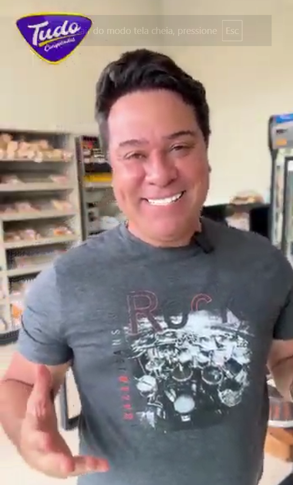Marcelo na Loja Tudo congelados falando dos nossos Bolos. Bolos Fresquinhos e Deliciosos na Tudo Congelados!