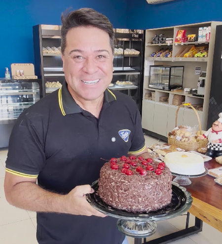 🍰 Bolos e tortas que derretem na boca! 😍Na Tudo Congelados – Loja da Fábrica, você encontra sabores incríveis para deixar qualquer momento mais especial!