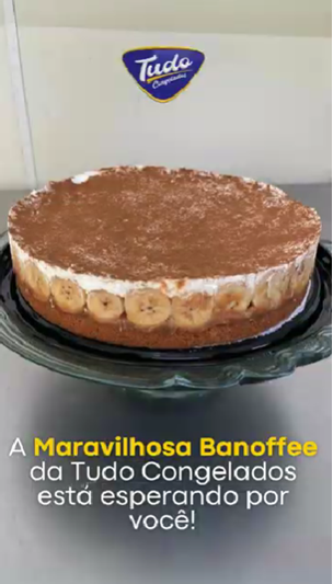 Torta banofe. Uma explosão de sabor com nome e sobrenome: Torta Banofe da Tudo Congelados! Tá esperando o quê? Vem buscar essa delícia